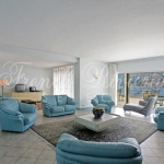Villefranche villa � quelques m�tres de la mer pied dans l'eau