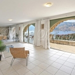 Villefranche villa � quelques m�tres de la mer pied dans l'eau