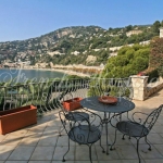 Villefranche villa � quelques m�tres de la mer pied dans l'eau